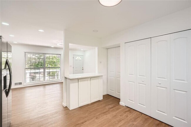 Building Photo - 4201 Regal Ridge Rd