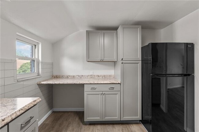 Building Photo - 6812 Grand Ave