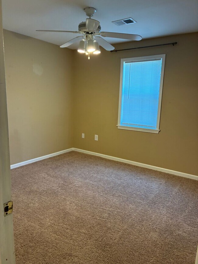 Building Photo - 2709 Oak Meadow Pl