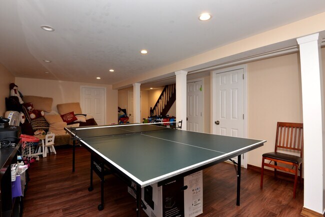 Building Photo - 174-06 Jewel Ave