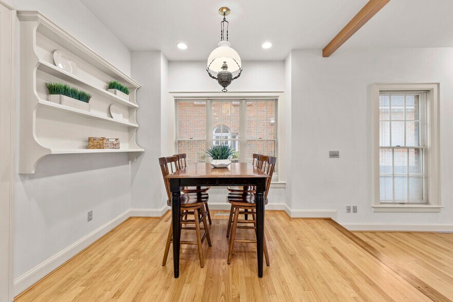 Building Photo - 325 Raleigh Ave