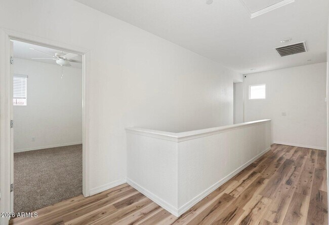 Building Photo - 221 E Balsam Dr