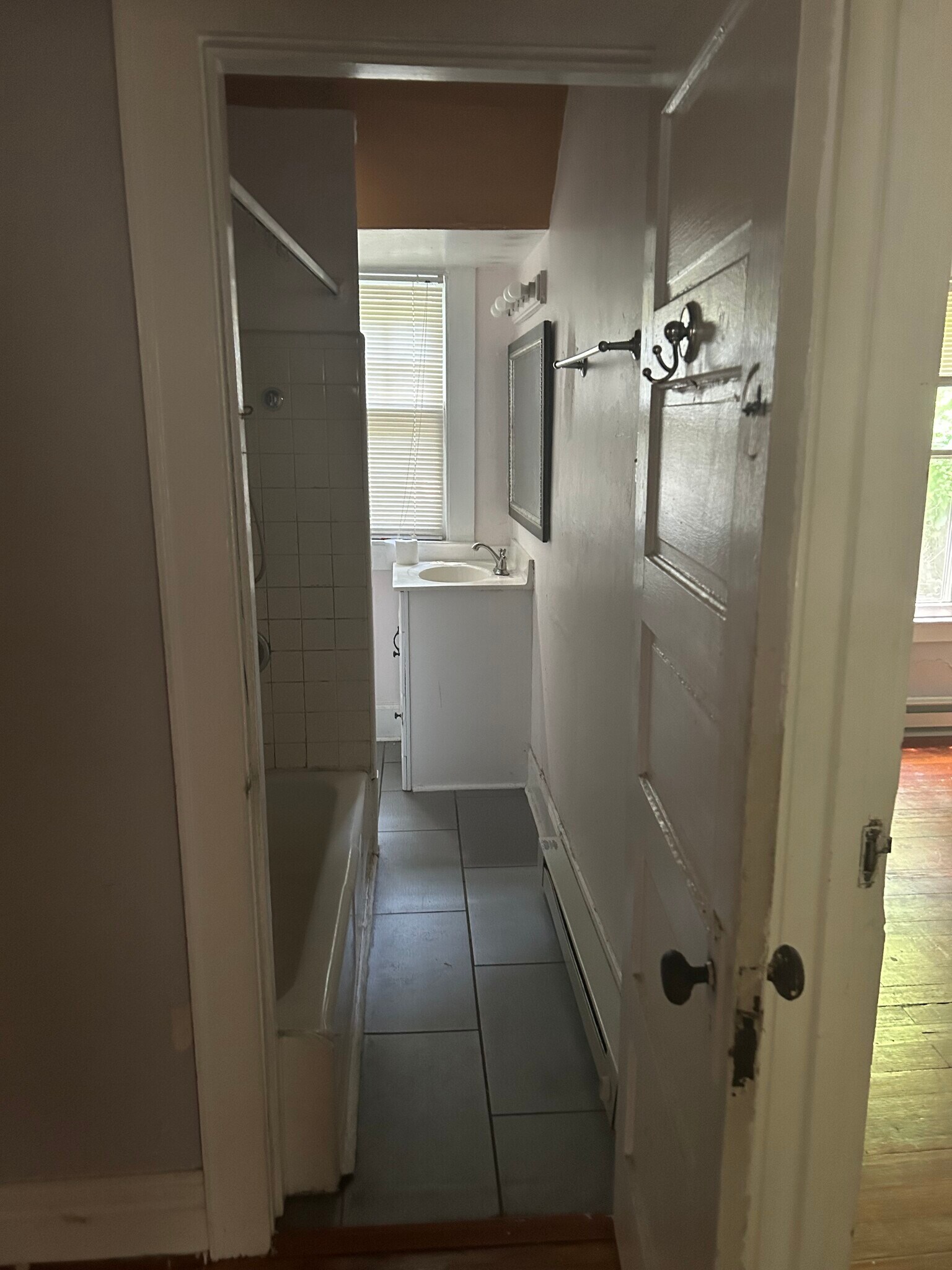 Building Photo - 11 Springdale Ct