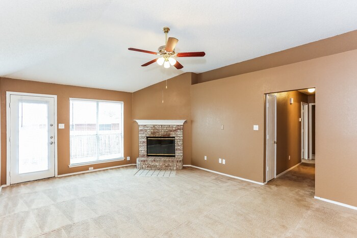 Building Photo - 7014 Snowivy Ct