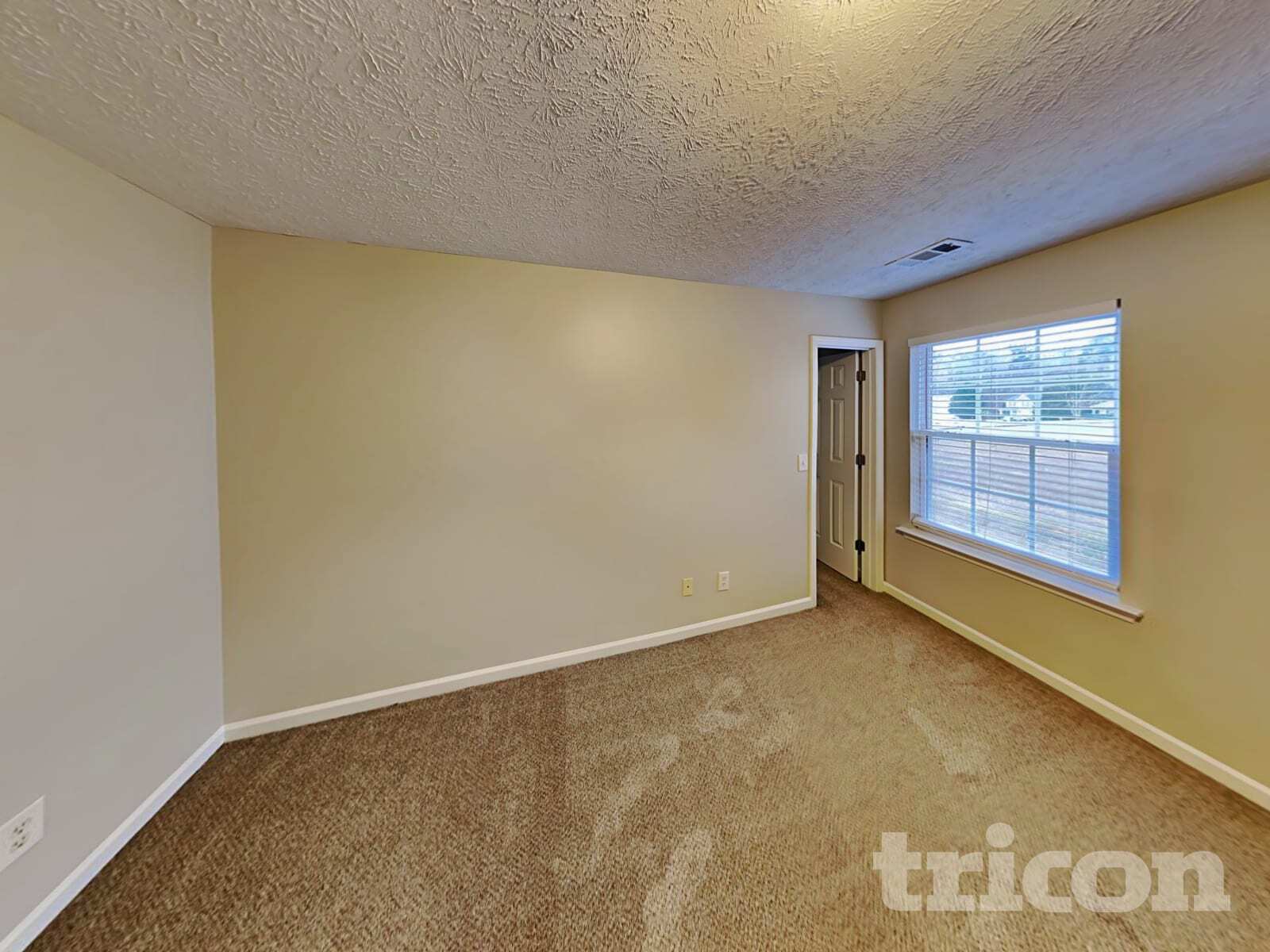 Building Photo - 156 Bridgestone Ln