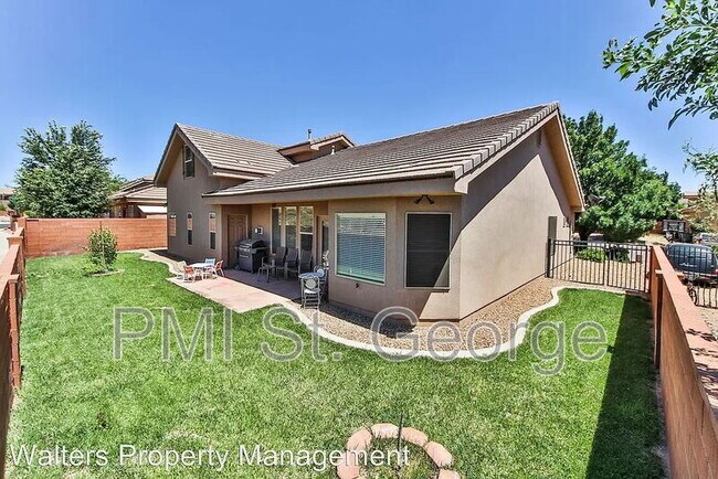 Building Photo - 3306 Bonita St