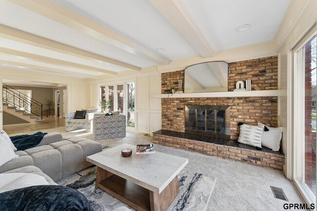 Building Photo - 9723 Fieldcrest Dr