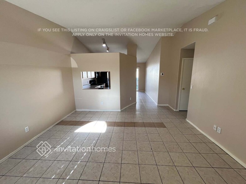 Building Photo - 5703 N 67th Dr