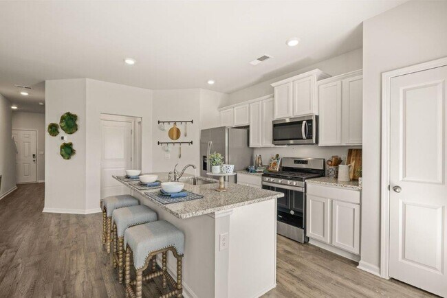 Building Photo - 809 Grovebury Ct