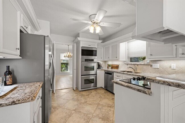 Building Photo - 9203 Godstone Ln