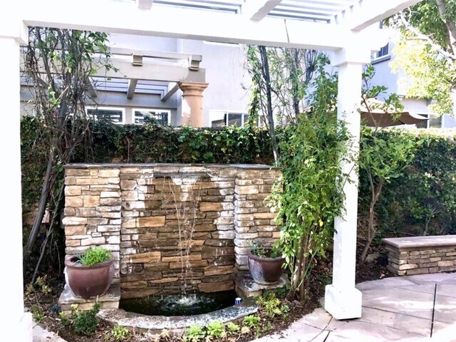 Building Photo - 11 Carmichael