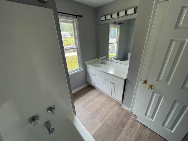 Building Photo - Room in House on Newfoundland Ct