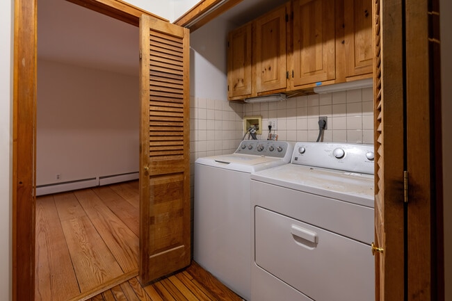 Building Photo - 14 Clearview Terrace