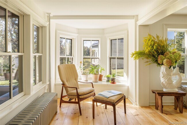 Building Photo - 108 Wey Rd