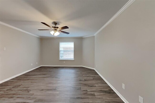 Building Photo - 25830 Richards Rd