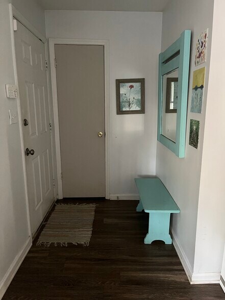 Building Photo - 2119 Strebor St