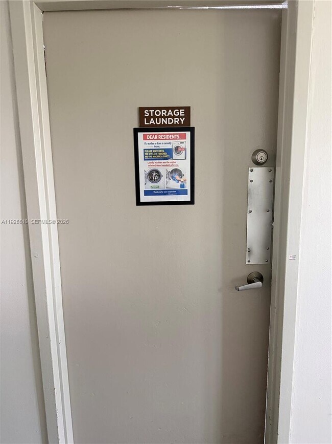 Building Photo - 17021 N Bay Rd