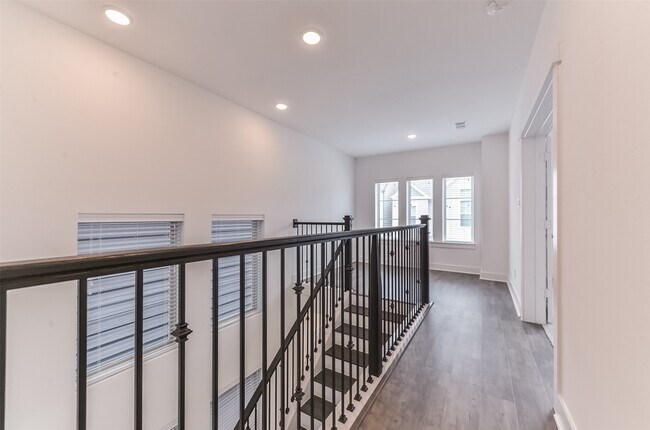 Building Photo - 10916 Keaton Landing Dr