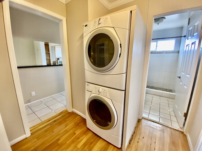 washer/dryer - 625 30th St