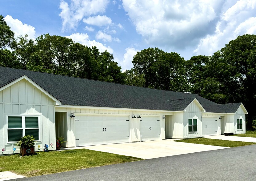 Exterior - 1 and 2 Car Private Garages - The Residences at Willow Creek