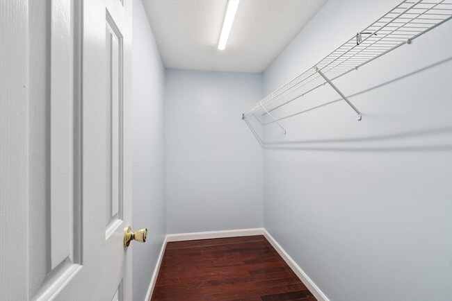 Building Photo - 29 Lamplighter Ln