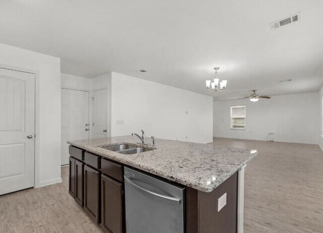 Building Photo - 718 Widgeon Wy