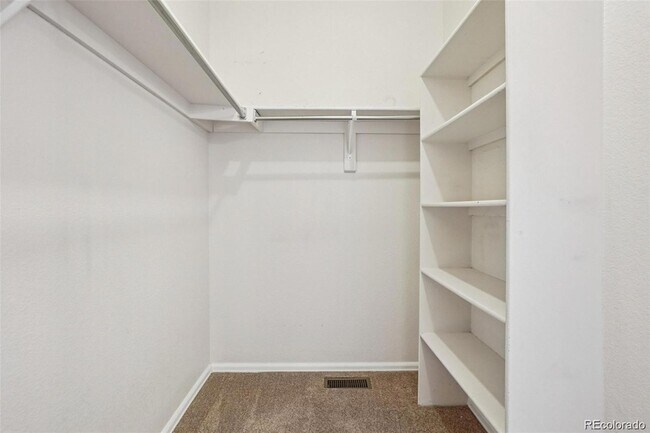 Building Photo - 6333 S Sicily Way