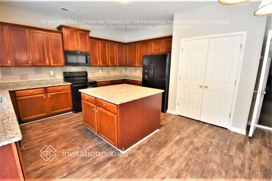 Building Photo - 2427 Godsey Wood Dr