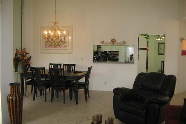 Building Photo - 5475 Verona Dr