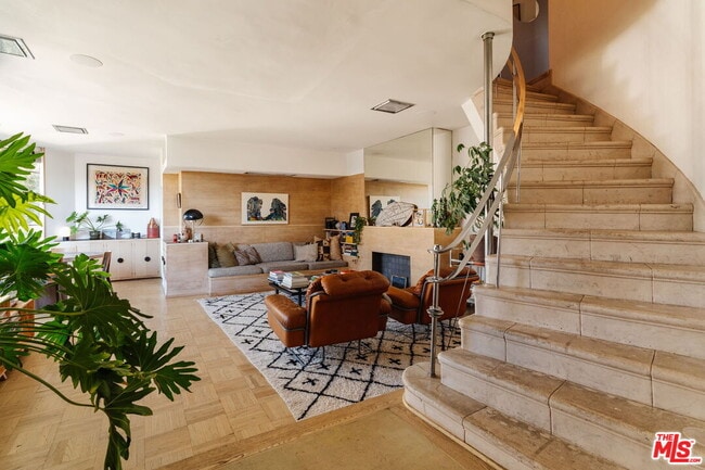 Building Photo - 1530 N Easterly Terrace