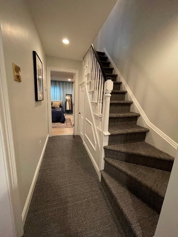 Building Photo - 14 Wellington St