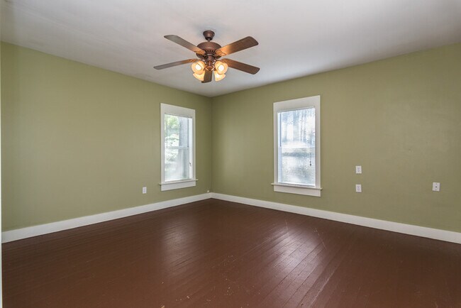 Building Photo - 369 Steele Rd