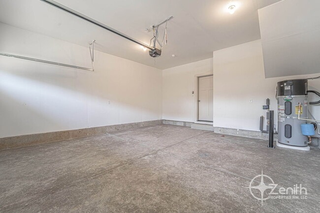 Building Photo - 2403 Trail View Ct