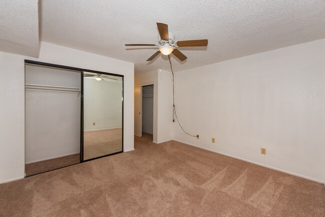 Building Photo - 514 W 37th St