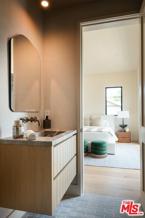 Building Photo - 11748 La Maida St