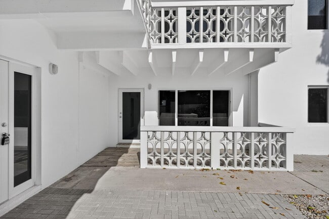Building Photo - 624 Southwind Cir