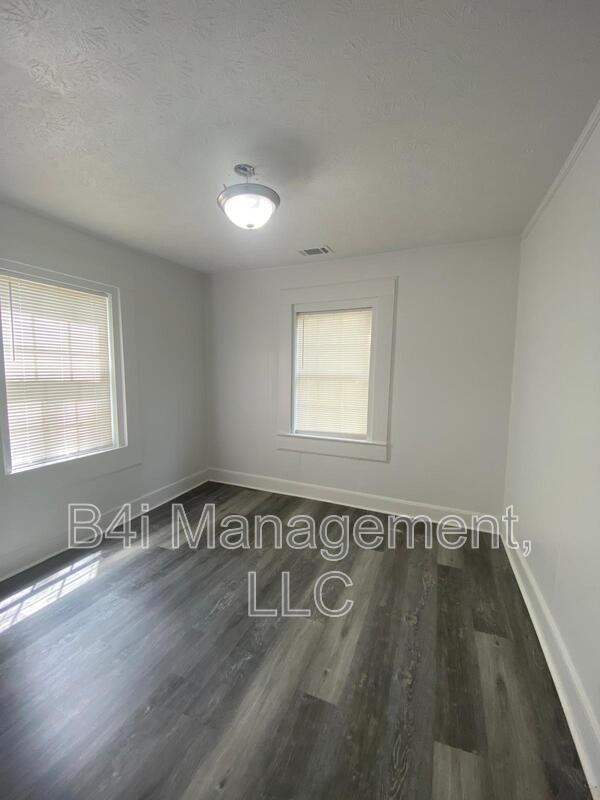 Building Photo - 511 Alford St