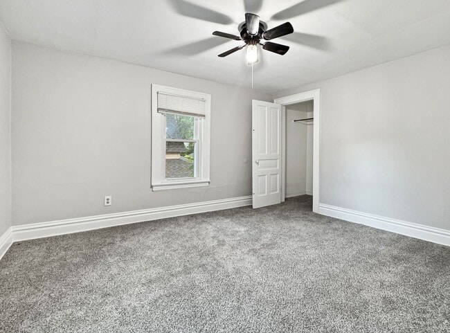 Building Photo - 1400 Lafayette Ave NE