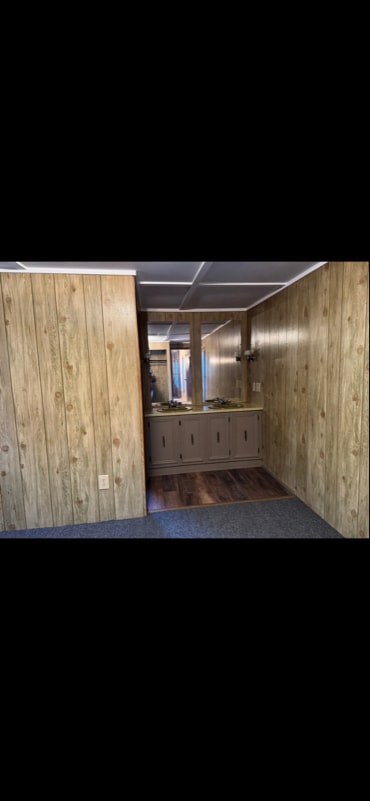 Building Photo - 655 Holbert Rd