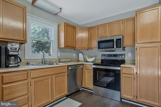 Building Photo - 2811 Glasgow Way