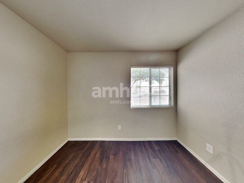 Building Photo - 8271 S Via del Forjador