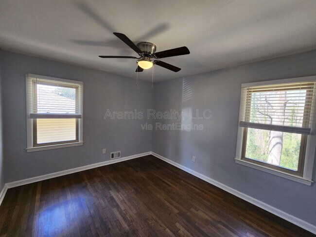 Building Photo - 1750 Boulderview Dr SE