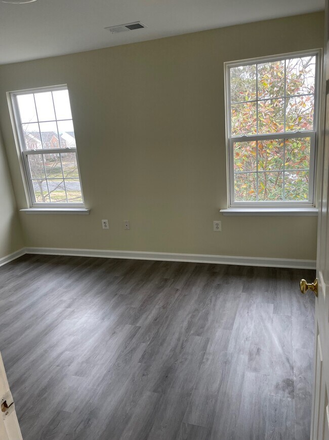 Building Photo - 14369 Newbern Loop