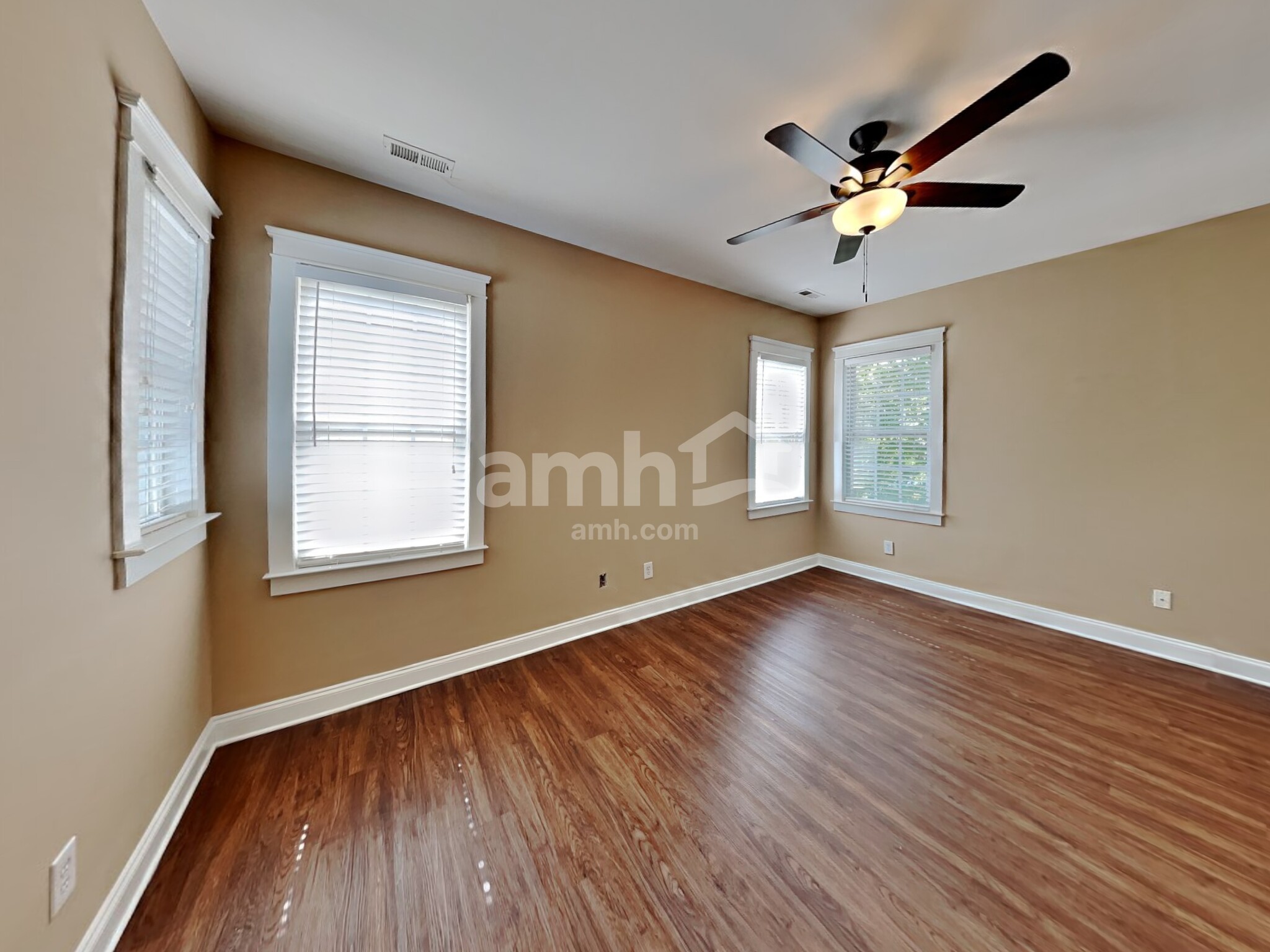 Building Photo - 528 Catawba Ave