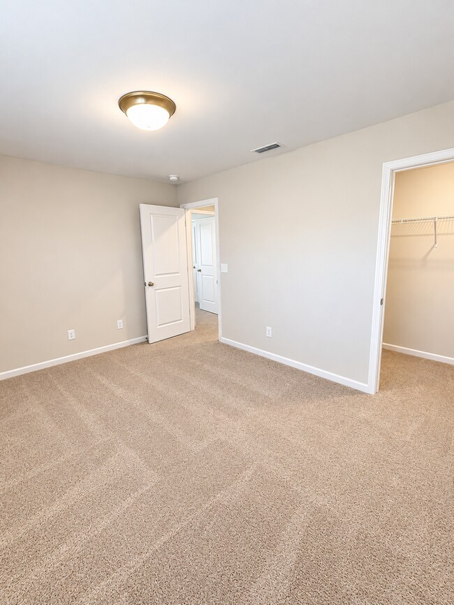Building Photo - Now Leasing! 1 Month Free | Brand-New 3BR Home with 2-Car Garage Near Downtown Mooresville
