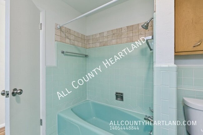 Building Photo - 4236 NW 48th St