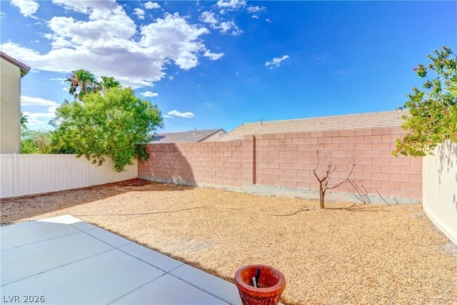 Building Photo - 2728 Kona Crest Ave