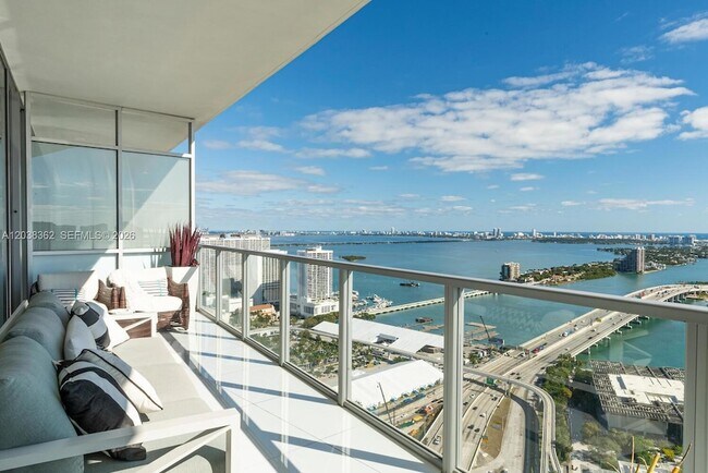 Building Photo - 1100 Biscayne Blvd