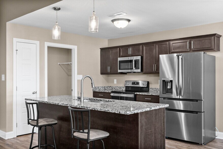 Building Photo - 1057 Dublin Dr