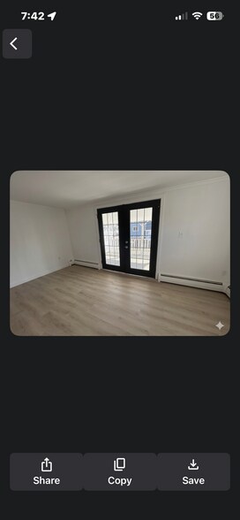 Building Photo - 85 Cosey Beach Ave